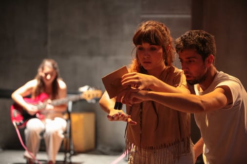 Taller de montaje teatral para jóvenes de 14 a 18 años.