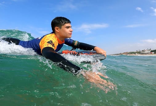 Curso de surf para principiantes en Cádiz