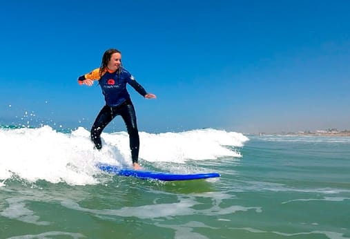 Curso de surf para principiantes en Cádiz