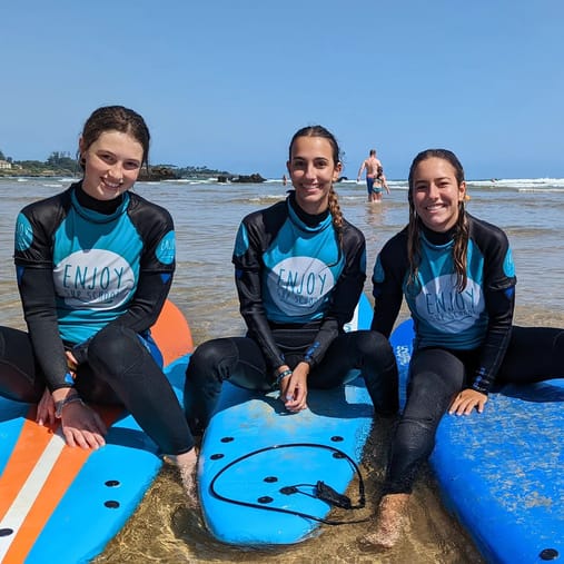 Campamento de Verano 2024 en Noja: Aprende Inglés y surfea con nosotros