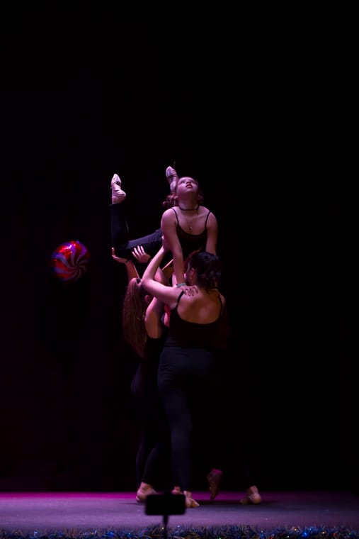 Danza contemporánea americana/lirico