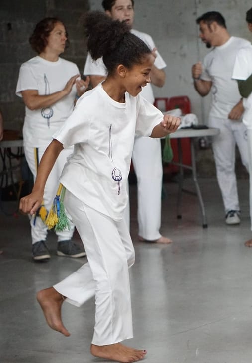 CAPOEIRA ( 8-12 años )