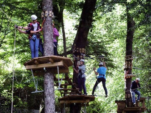 Campamento alojamiento en Les (Valle de Arán) TECNOLOGÍA + MULTIDEPORTE