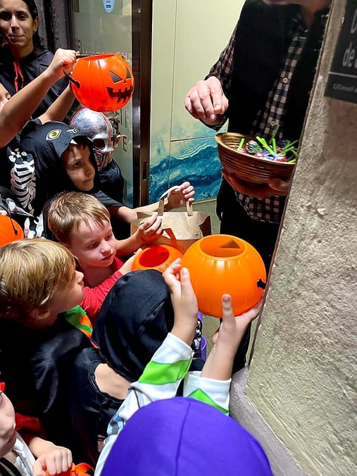 Rua de Halloween 2024 - Escola Comunica't